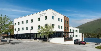 Brattvåg Fjordhotell Hotels in Syvik