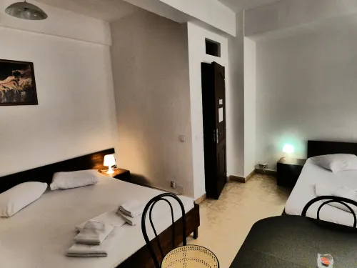 Taxi Hostel - 3 estrellas