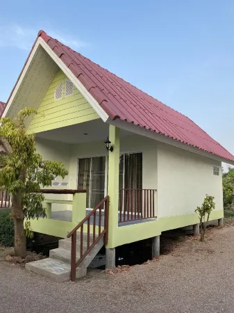 Garden Riverside Amphawa