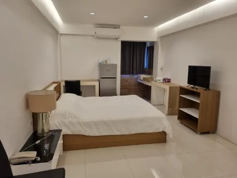 ห้องซูพีเรียร์ เตียงใหญ่ 1 เตียง