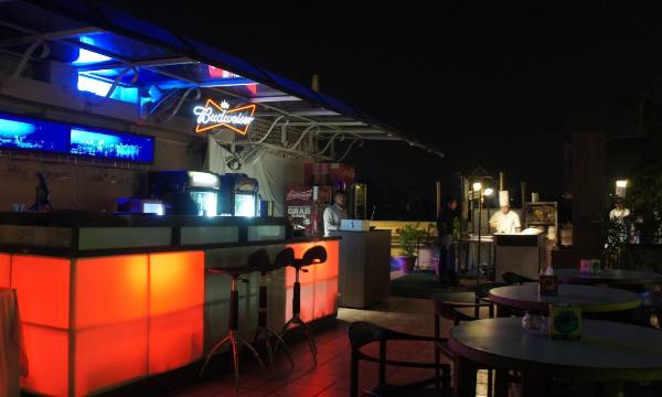 Sea Palace Hotel - Near Gateway of India