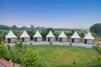 The Sawai Bagh Hotel a 