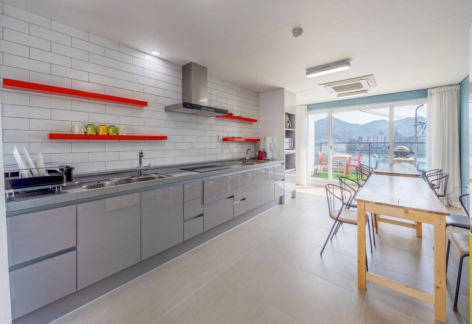 2. 프레젠트 펜션..