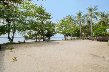 Mutiara Tidung Resort Отели в г. Округ Тысячи Островов