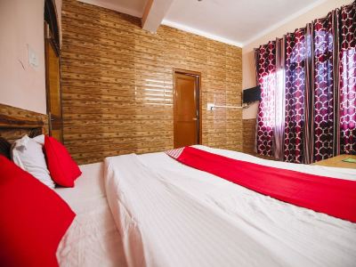 Double or Twin Room, 1 Queen Bed
