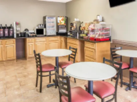 Quality Inn & Suites Maggie Valley - Cherokee Area Hotels in Maggie Valley