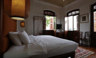 Ren I Tang Heritage Inn