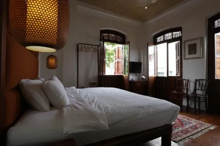 Ren I Tang Heritage Inn