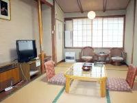 Kisoba Ryokan Toraya Hoteles en Ōsaki