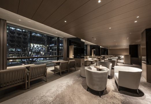 더 로열 파크 호텔 아이코닉 교토 로비