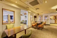 Premier Inn London Putney Bridge Hotels in London