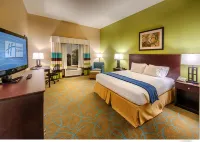 Holiday Inn Express & Suites Red Bluff-South Redding Area