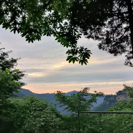 Wudang Mountain Huarong Villa