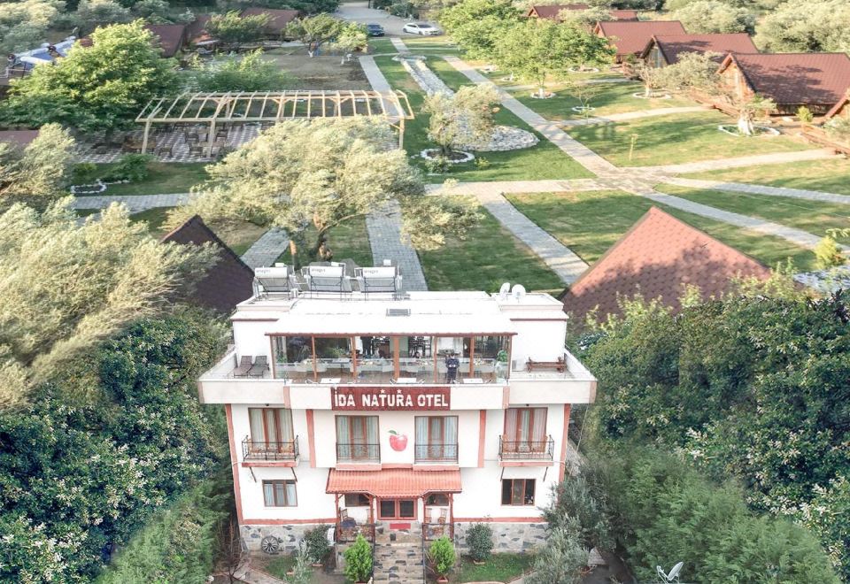 hotel overview picture