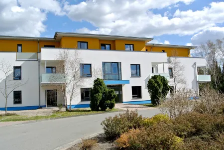 Bernsteinsee Hotel Отели в г. Нетгау