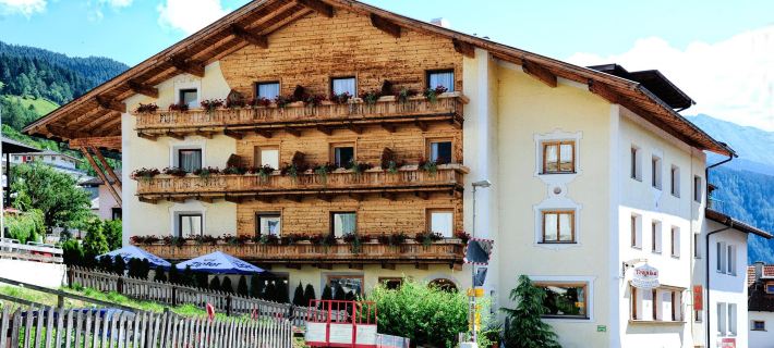 Hotel Traube Hotéis em Fliess