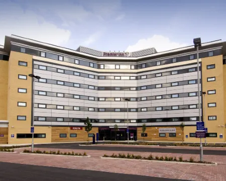 Premier Inn Manchester Airport (M56/J6) Runger Lane North Hotels in Ringway
