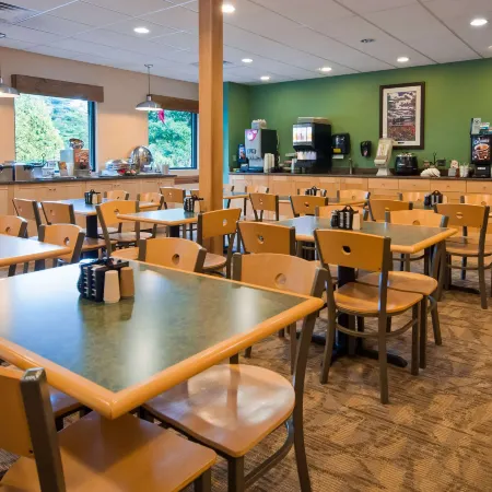 Best Western of Lake George Отели рядом с достопримечательностью «Форт Уильям Генри»