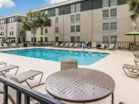 La Quinta Inn & Suites by Wyndham Myrtle Beach - N Kings Hwy - Pools