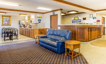 Days Inn by Wyndham Pontoon Beach