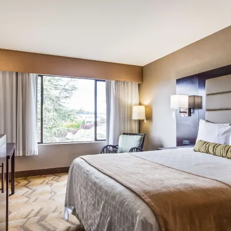 Best Western Plus Silverdale Beach Hotel