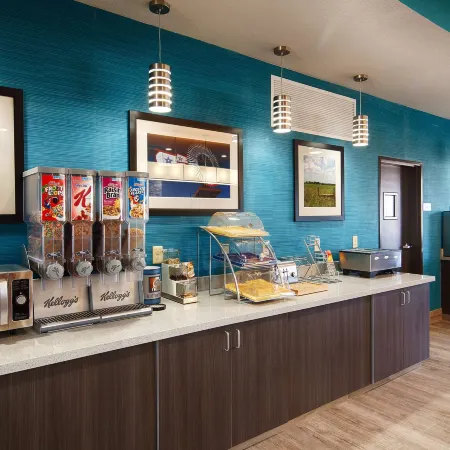 Best Western Plus Lonestar Inn  Suites Отели в г. Митчелл