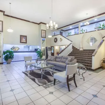 Super 8 by Wyndham Tyler TX