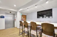 Best Western Plus Navigator Inn  Suites