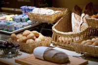 Ilonn Hotel - breakfast