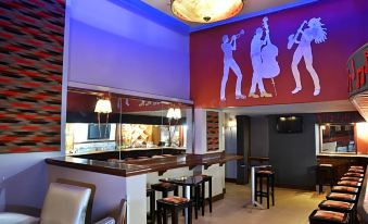 Cresta Jameson Hotel
