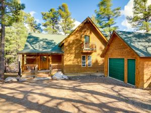 Rustic Pagosa Springs Cabin w/ Hot Tub + Game Room