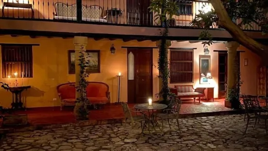 ホテル プラズエラ デ サン アグスティン