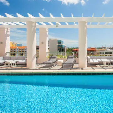 Hotel Colonnade Coral Gables, Autograph Collection Отели рядом с достопримечательностью «Венецианский бассейн»