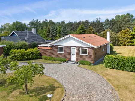 "Onni" - 1km from the Sea Отели в г. Гульборгсунн