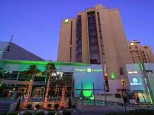 Holiday Inn Suites Kuwait Salmiya