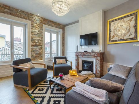 Host Inn Natty Sūite