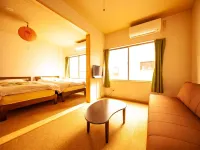 Kanazawa Higashiyama Cabin Hakobune