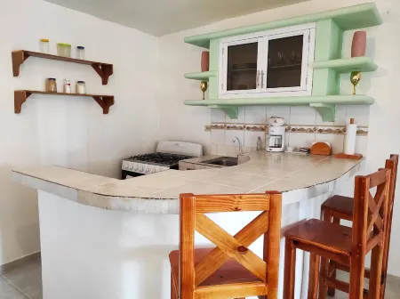 Bay View Apt Quiet Area Weekly/Monthly Discount