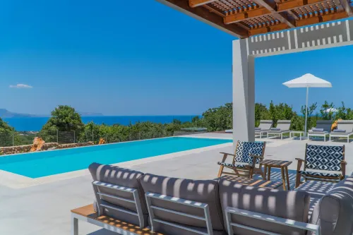 Carpe Diem Villa - Luxurious, 1.5km from the Beach
