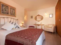 Apartment for 6 Persons, with Swimming Pool, Near the Beach