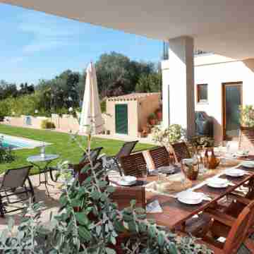 Can Corem de Son Moix - Luxurious 6-Bedroom Villa Just 10 Minutes from the Beach Dining/Meeting Rooms
