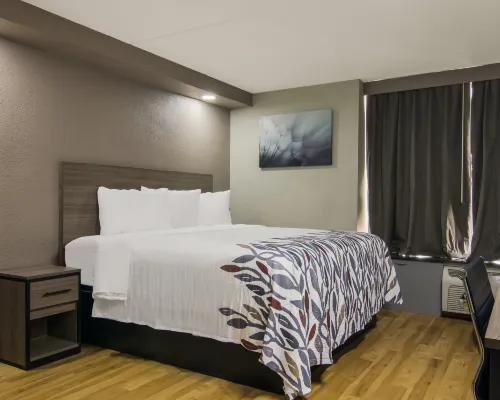 Red Roof Inn & Conference Center Chicago – Aurora/ Fox Valley Hotels in Kane County