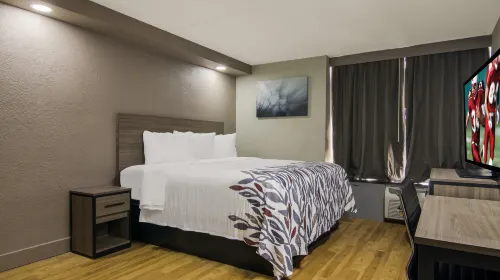 Red Roof Inn & Conference Center Chicago – Aurora/ Fox Valley