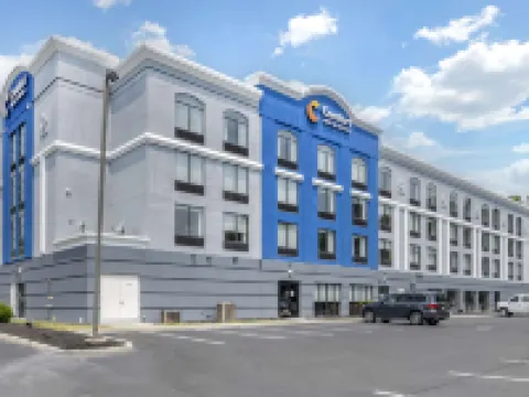 Comfort Inn & Suites Voorhees/Mt. Laurel Hotels in Echelon