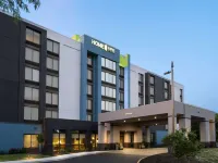 Home2 Suites by Hilton Indianapolis Keystone Crossing Hotels near Holliday Park