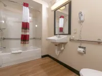 Red Roof PLUS+ Atlanta - Buckhead Ξενοδοχεία στην πόλη Brookhaven