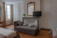 La Maison Duffour Chambres d'hôtes Avec Petit Déjeuner Hotels in Tonneins