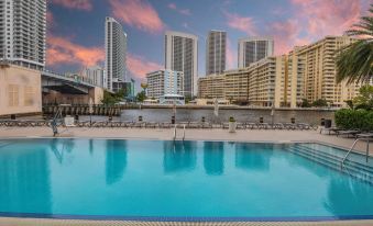 Incredible Bay View 3 Bed Private Floor Apt 1101 BW Resort Miami FL