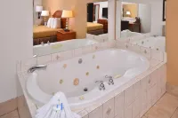 SilverStone Lite Hotels in Grandview