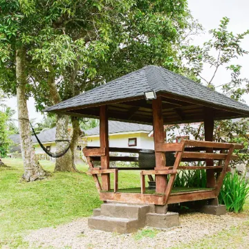 Lucia’s Bed and Breakfast Resort